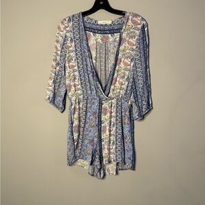 Love Tree Blue and White Paisley Top